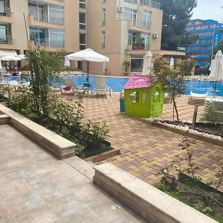 Kamrlia Garden 1 Slăntjev Brjag